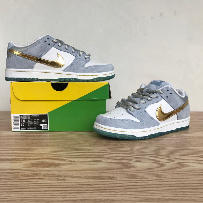 Reps Sneakers Sean Cliver x Nike SB Dunk Low Snow White DC9936-100