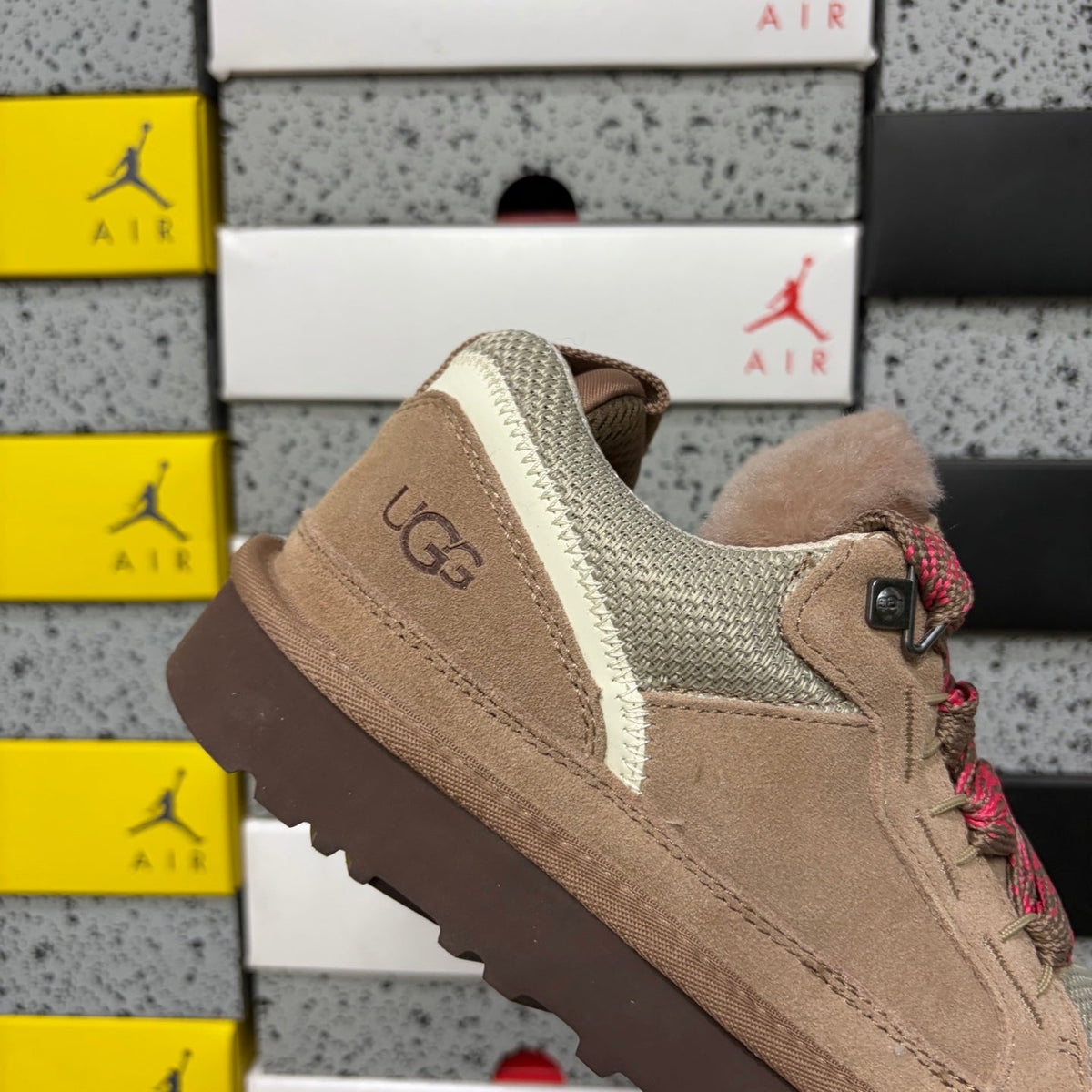 UGG Lowmel Lace-Up Sneaker – Suede & Mesh Low-Top Trainer with Shearling Lining & Bold Red Woven Laces in Sand
