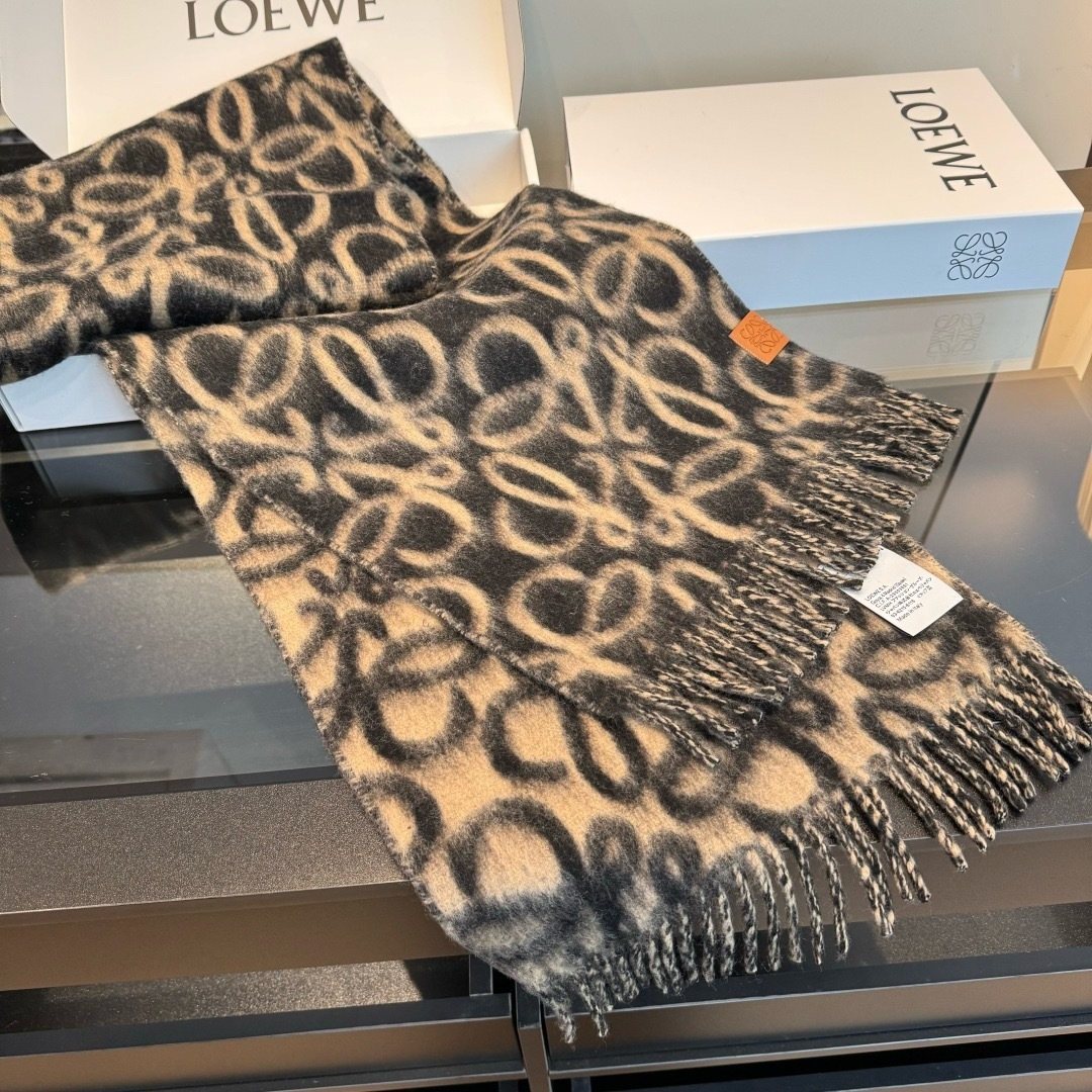 LOEWE Loop-Pattern Fringed Scarf