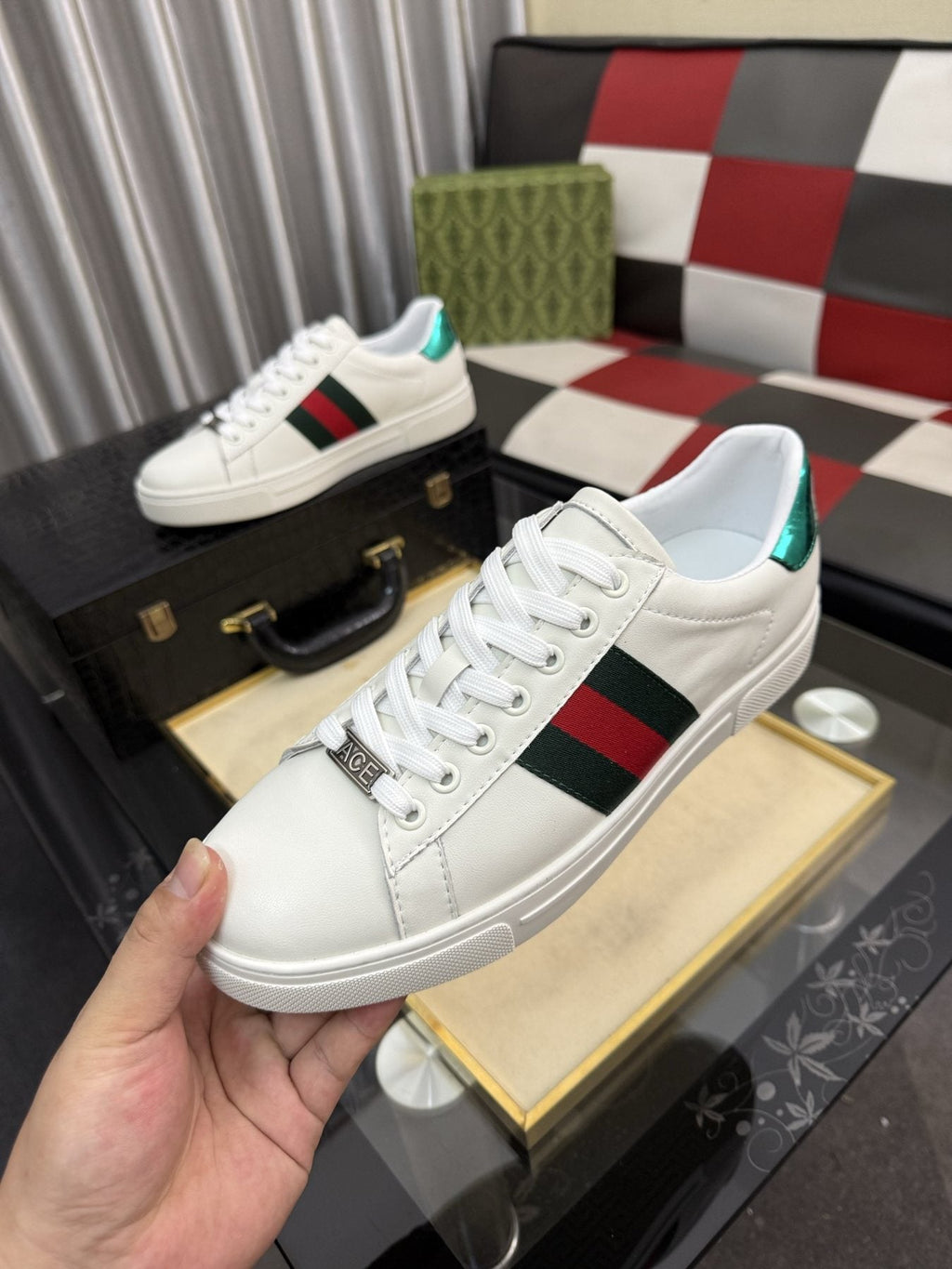 Gucci Men's Stripe Low-Top Sneakers - Lace-Up Closure