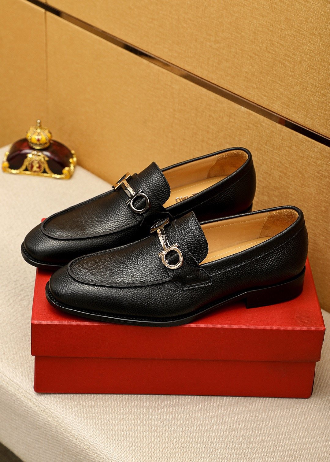 Ferragamo Men's Pebble Leather Buckle Loafers