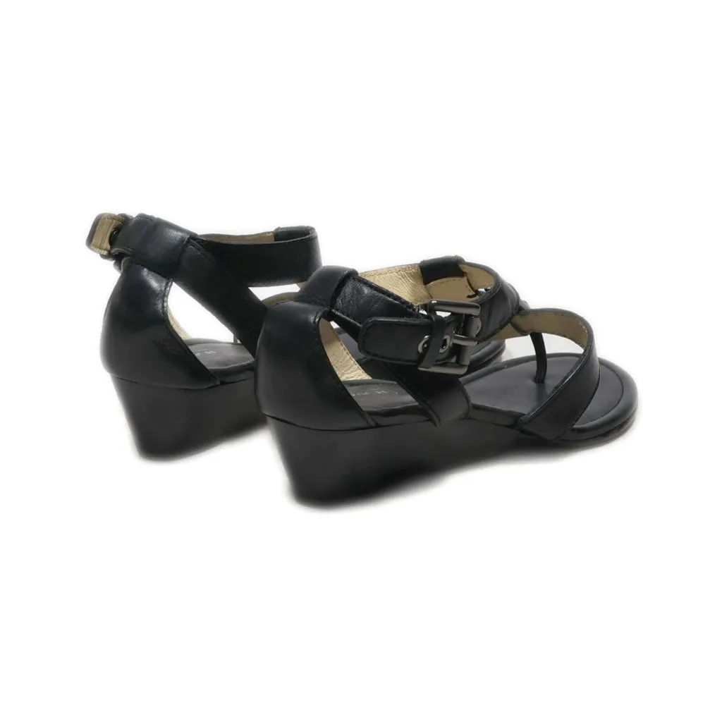 Coach Flat Sandals Leather Black Colour For Women